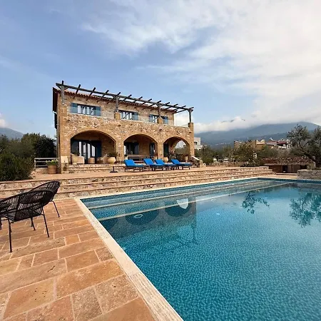 Villa Pantazi House *